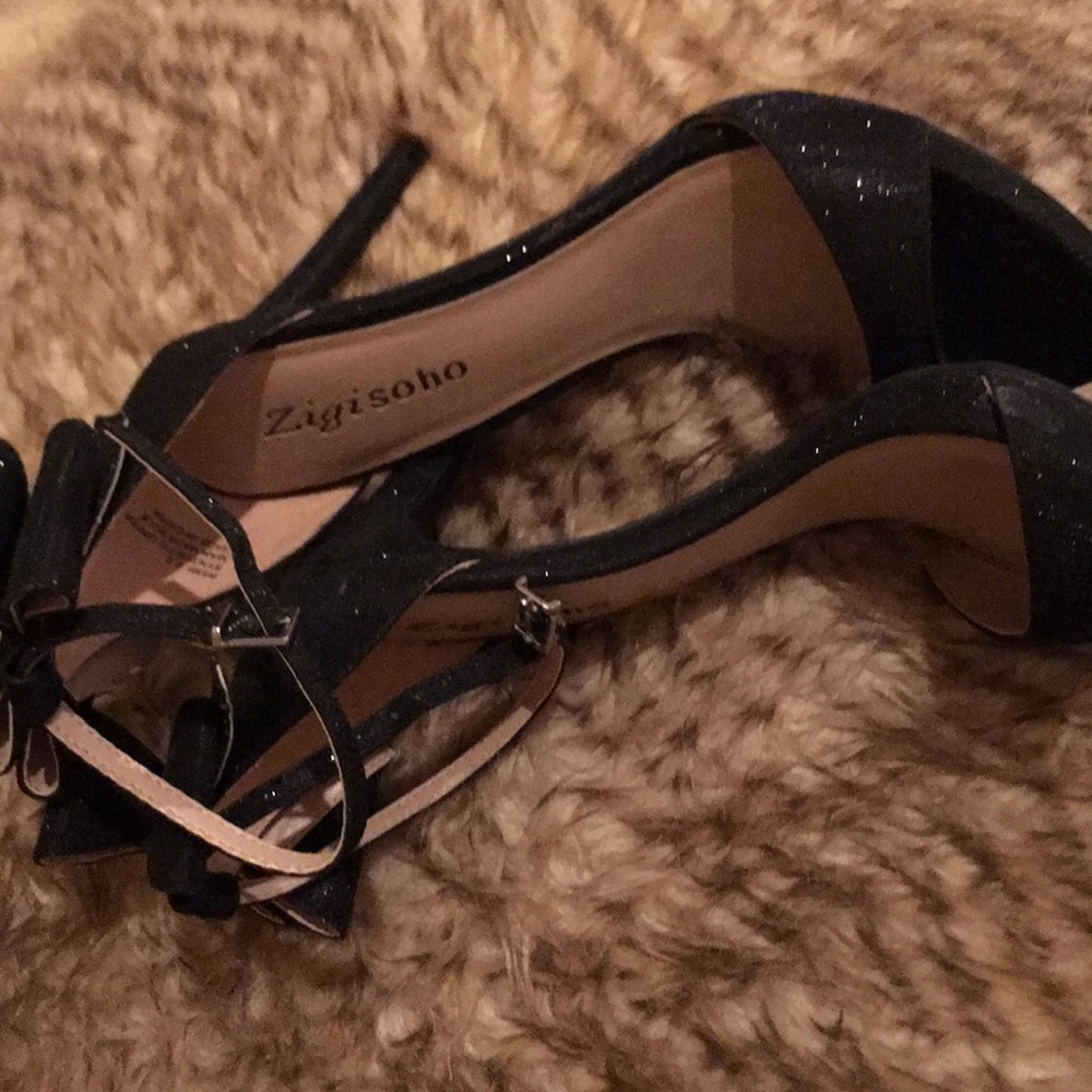 Classy black bow high heels